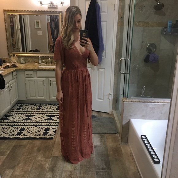 Socialite Lace Overlay Romper - Picture 2 of 8